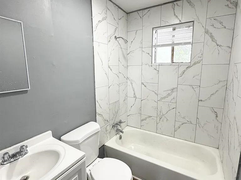 Memphis, Tennessee 38106, United States, 12 Bedrooms Bedrooms, ,Residential,Pending,251552