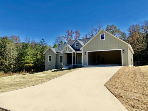 Photo of 109 GRAND DR, Michie, TN 38357 (MLS # 10203159)