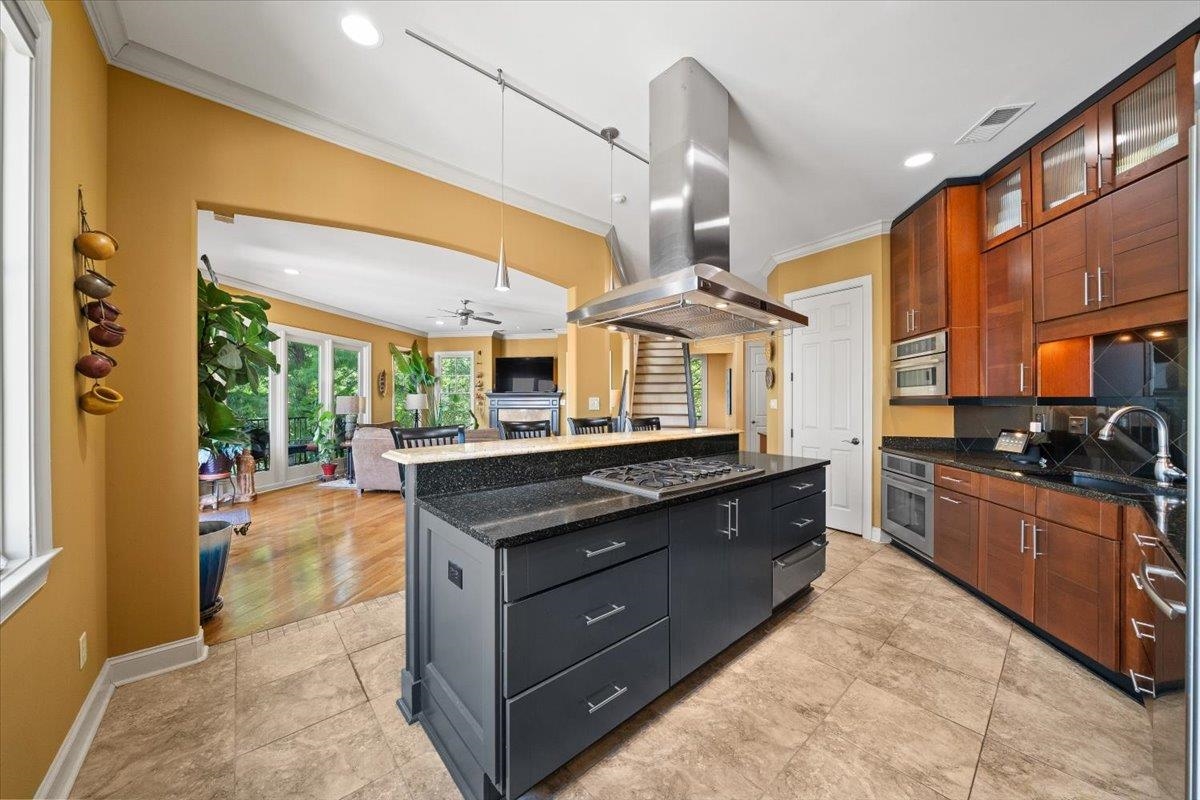 Memphis, Tennessee 38103, United States, 4 Bedrooms Bedrooms, ,5 BathroomsBathrooms,Residential,Active,174586