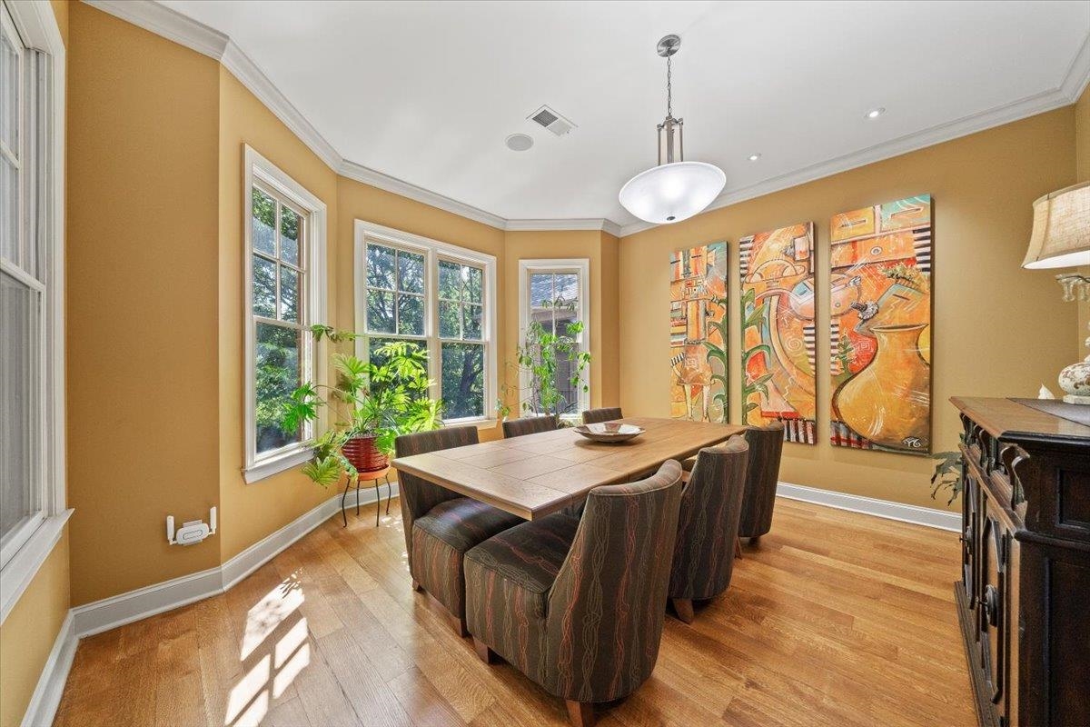 Memphis, Tennessee 38103, United States, 4 Bedrooms Bedrooms, ,5 BathroomsBathrooms,Residential,Active,174586