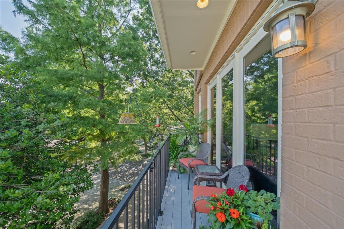 Memphis, Tennessee 38103, United States, 4 Bedrooms Bedrooms, ,5 BathroomsBathrooms,Residential,Active,174586