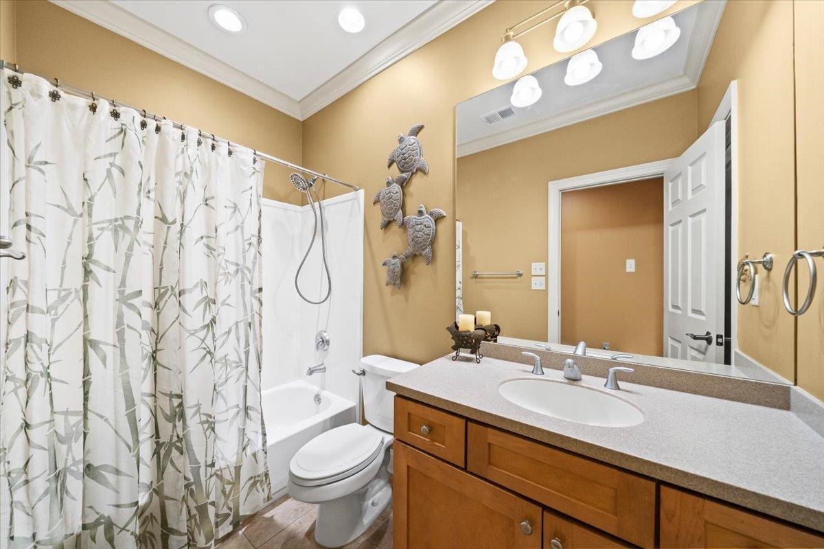 Memphis, Tennessee 38103, United States, 4 Bedrooms Bedrooms, ,5 BathroomsBathrooms,Residential,Active,174586