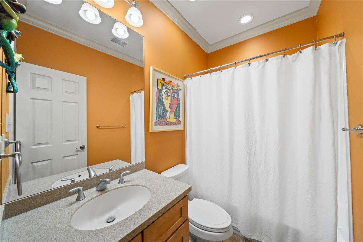 Memphis, Tennessee 38103, United States, 4 Bedrooms Bedrooms, ,5 BathroomsBathrooms,Residential,Active,174586