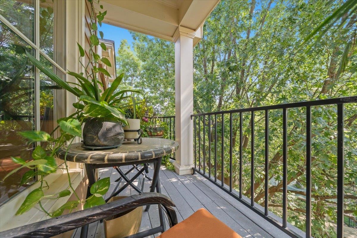 Memphis, Tennessee 38103, United States, 4 Bedrooms Bedrooms, ,5 BathroomsBathrooms,Residential,Active,174586