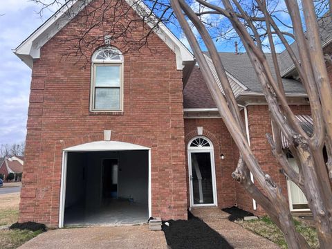 Photo of 6320 KIRBY DOWNS DR, Memphis, TN 38115 (MLS # 10212787)
