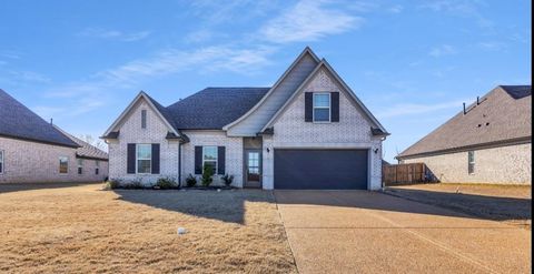 Photo of 2327 KENT DR, Southaven, MS 38672 (MLS # 10213415)