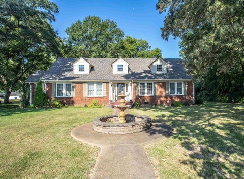 Photo of 13185 MAIN ST, Somerville, TN 38068 (MLS # 10228779)