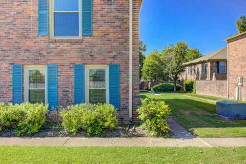 Photo of 5845 PARK AVE 5845 #5845, Memphis, TN 38119 (MLS # 10228898)