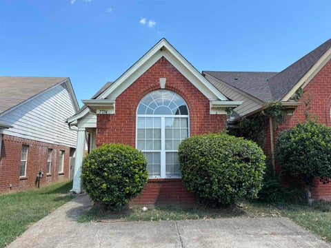 Photo of 7774 LIPSCOMB DR, Unicorp/Memphis, TN 38125 (MLS # 10229776)