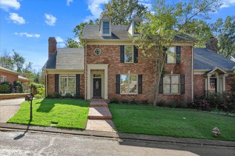 Photo of 7215 PLANTATION CIR, Germantown, TN 38138 (MLS # 10215062)