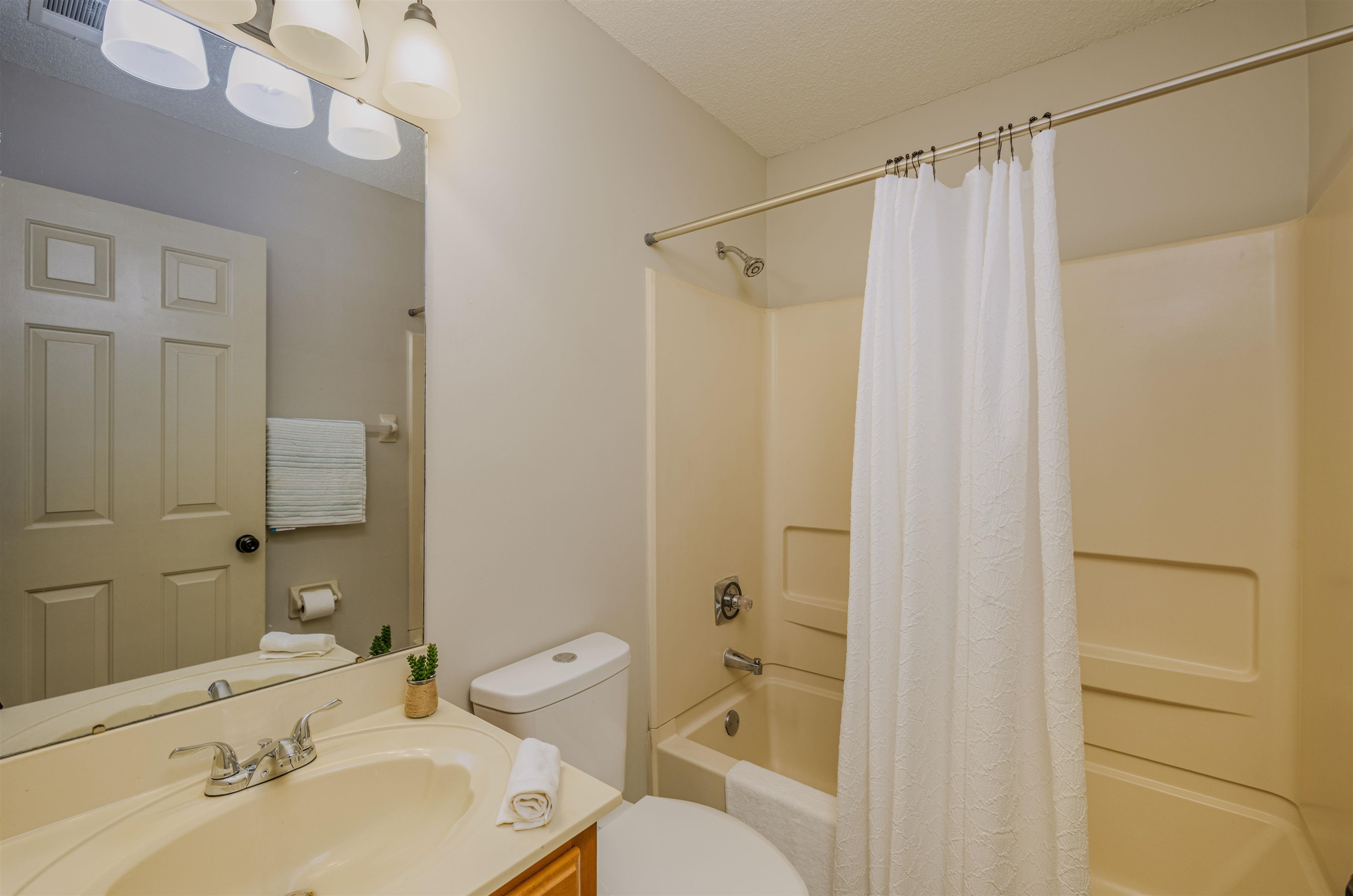 Memphis, Tennessee 38133, United States, 3 Bedrooms Bedrooms, ,2 BathroomsBathrooms,Residential,Active,87774