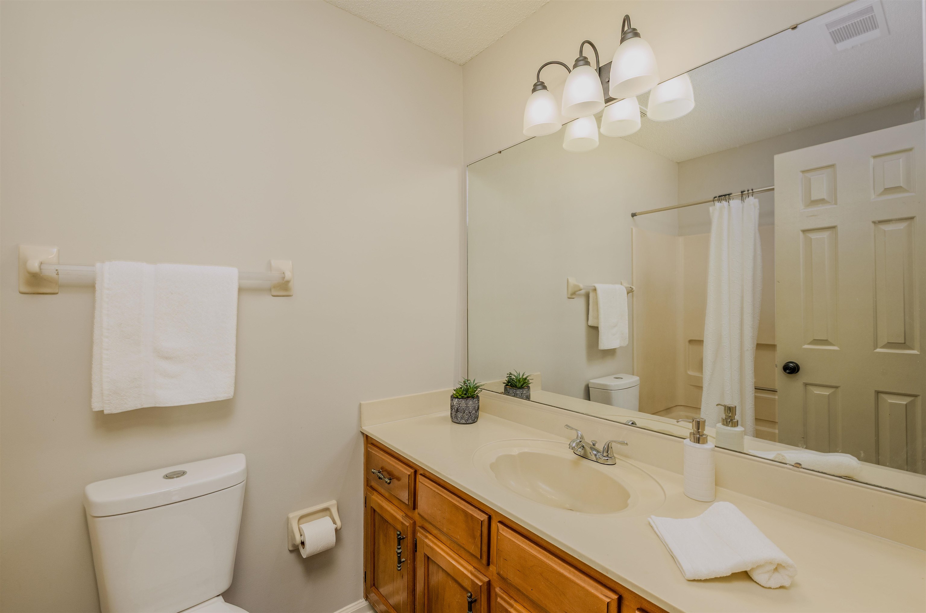 Memphis, Tennessee 38133, United States, 3 Bedrooms Bedrooms, ,2 BathroomsBathrooms,Residential,Active,87774