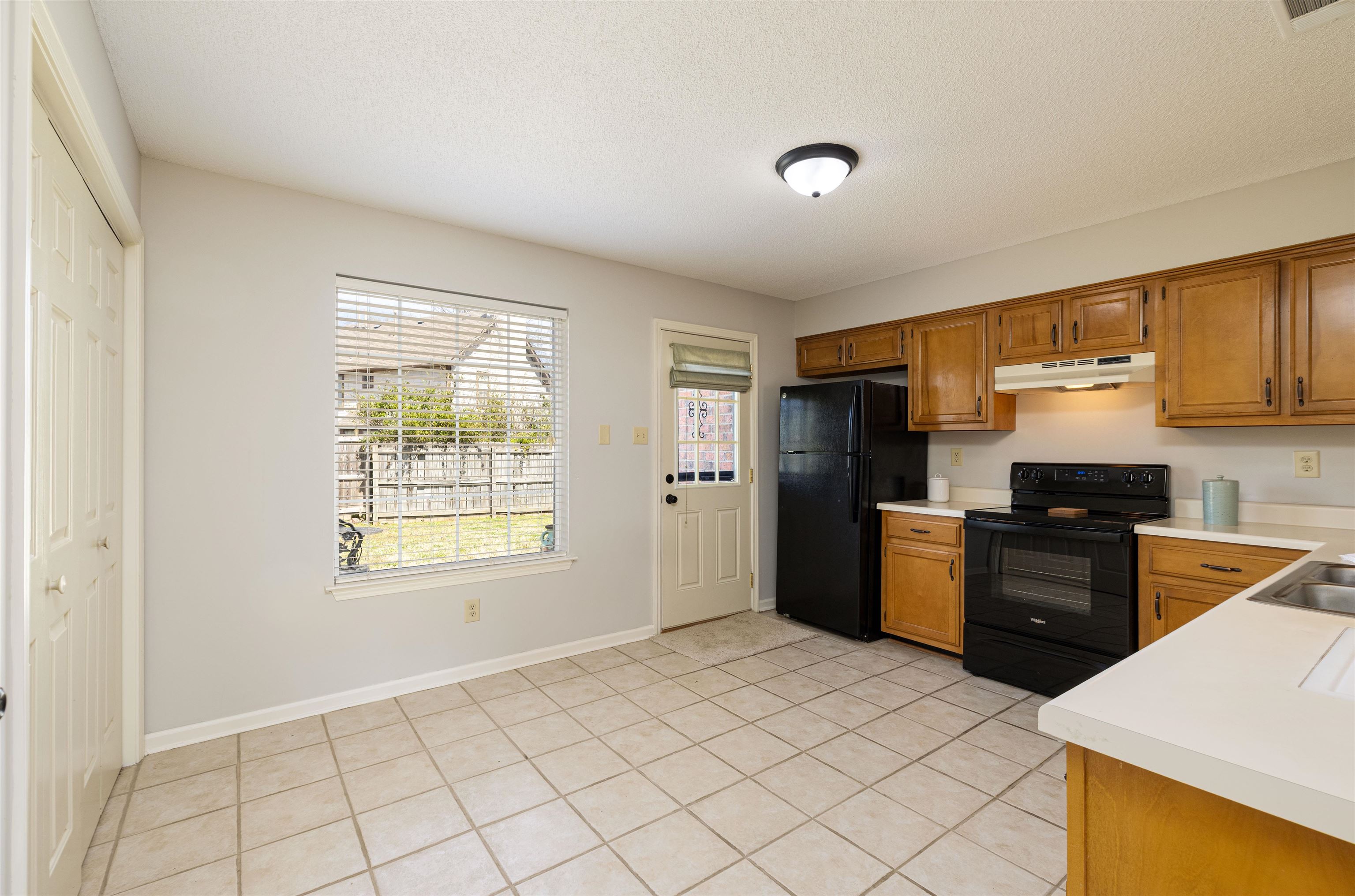 Memphis, Tennessee 38133, United States, 3 Bedrooms Bedrooms, ,2 BathroomsBathrooms,Residential,Active,87774