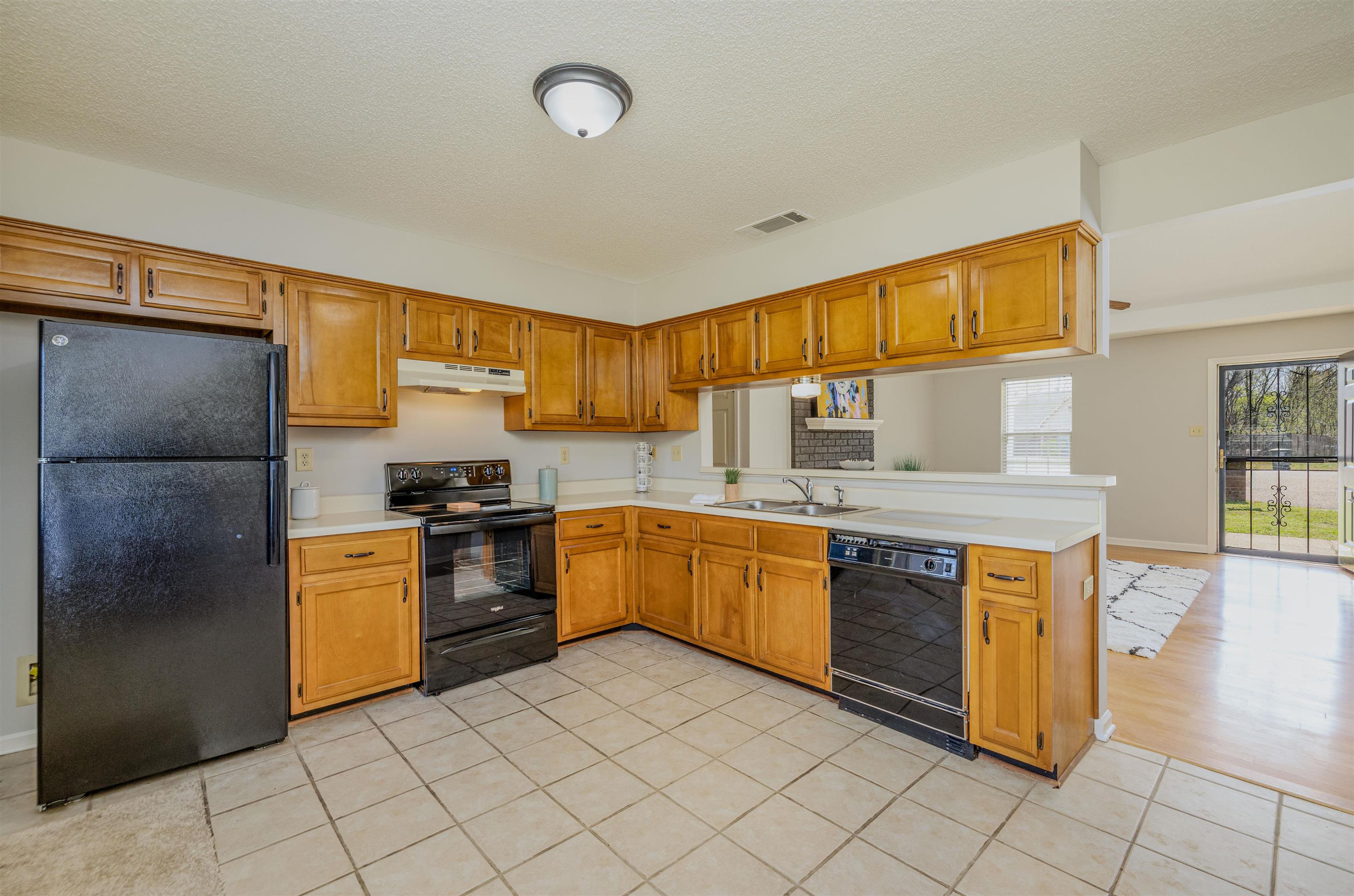 Memphis, Tennessee 38133, United States, 3 Bedrooms Bedrooms, ,2 BathroomsBathrooms,Residential,Active,87774