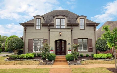 Photo of 1011 RUSSELL FARMS RD, Collierville, TN 38017 (MLS # 10219318)