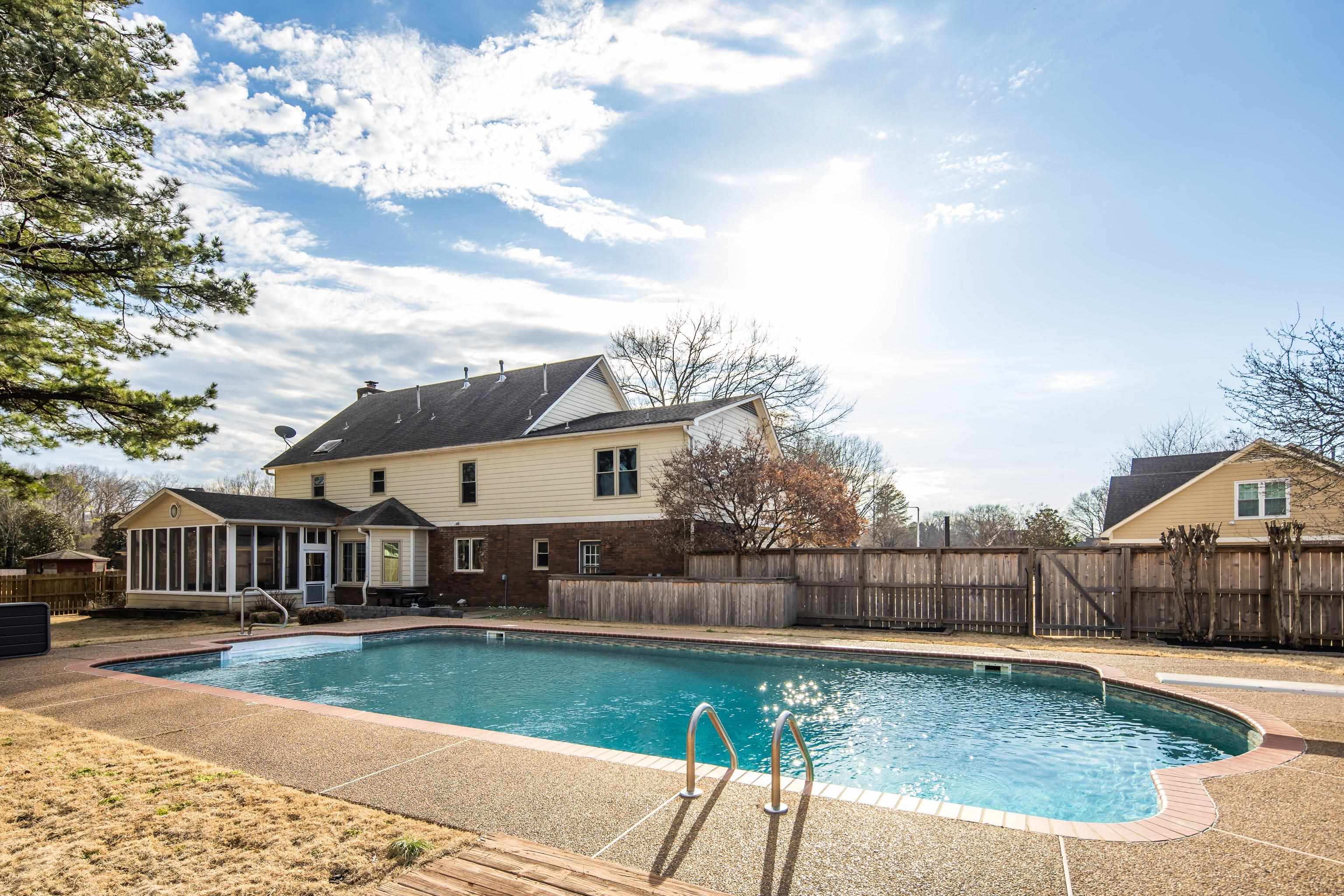 Collierville, Tennessee 38017, United States, 4 Bedrooms Bedrooms, ,4 BathroomsBathrooms,Residential,Active,79949