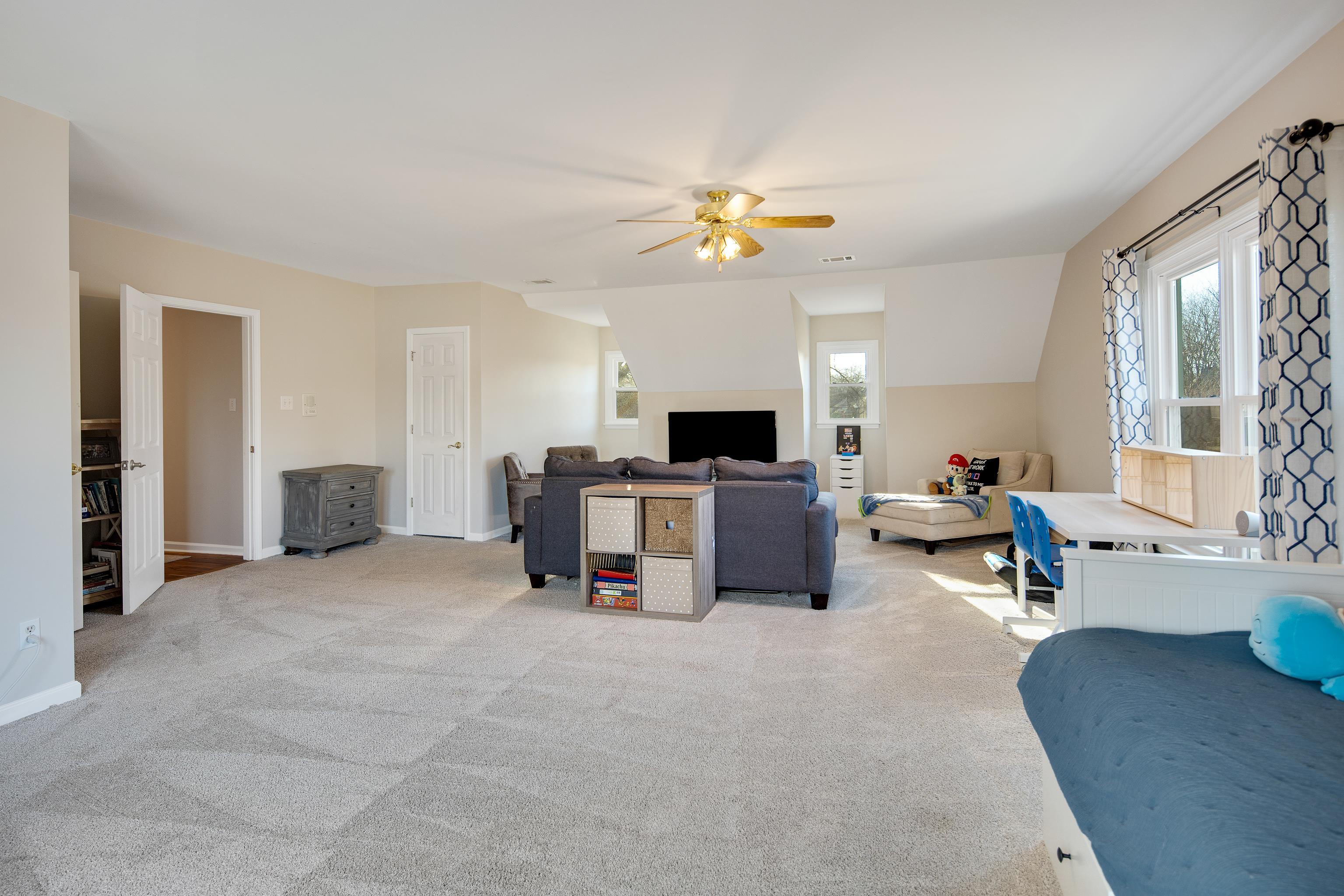 Collierville, Tennessee 38017, United States, 4 Bedrooms Bedrooms, ,4 BathroomsBathrooms,Residential,Active,79949