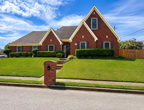 Photo of 9067 HERVAY LN, Memphis, TN 38016 (MLS # 10229313)