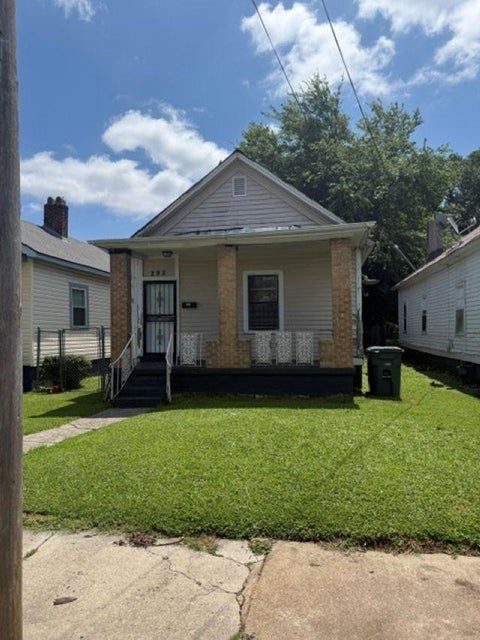 Photo of 292 DECATUR ST, Memphis, TN 38105 (MLS # 10224673)
