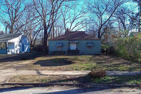 Photo of 1664 HELSLEY ST, Memphis, TN 38108 (MLS # 10213280)