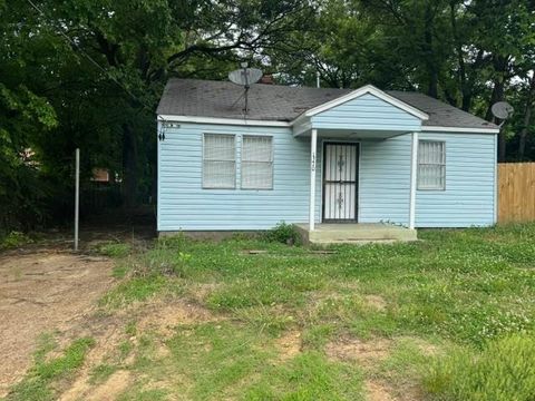 Photo of 1370 ALCY RD, Memphis, TN 38106 (MLS # 10224635)