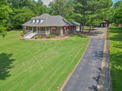 Photo of 4250 OAK RD, Bartlett, TN 38135 (MLS # 10220957)