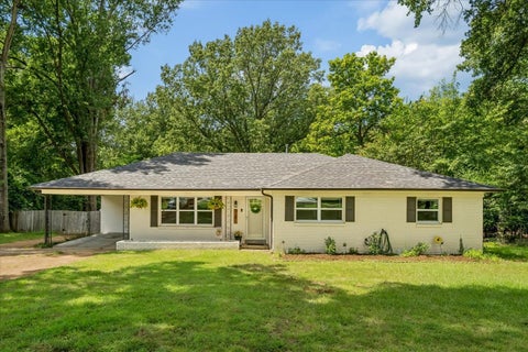 Photo of 3351 OAK RD, Bartlett, TN 38135 (MLS # 10228501)
