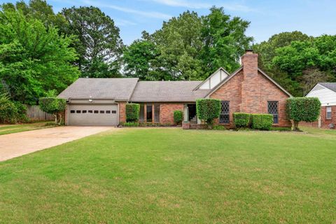 Photo of 3754 WIND VALLEY DR, Memphis, TN 38125 (MLS # 10220192)