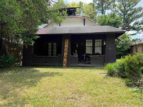 Photo of 1245 FORREST AVE, Memphis, TN 38104 (MLS # 10225915)