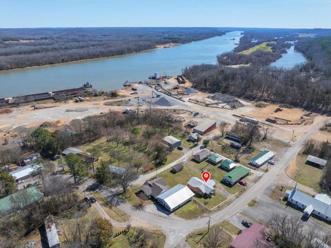 Photo of 1175 & 1213 PERRYVILLE RD, Parsons, TN 38363 (MLS # 10192685)