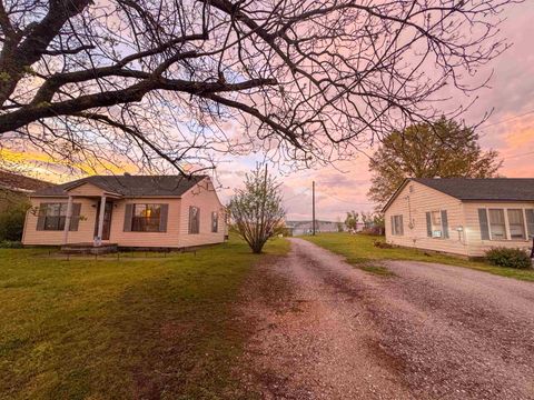 Photo of 100 HOLLY GROVE RD, Covington, TN 38019 (MLS # 10218483)