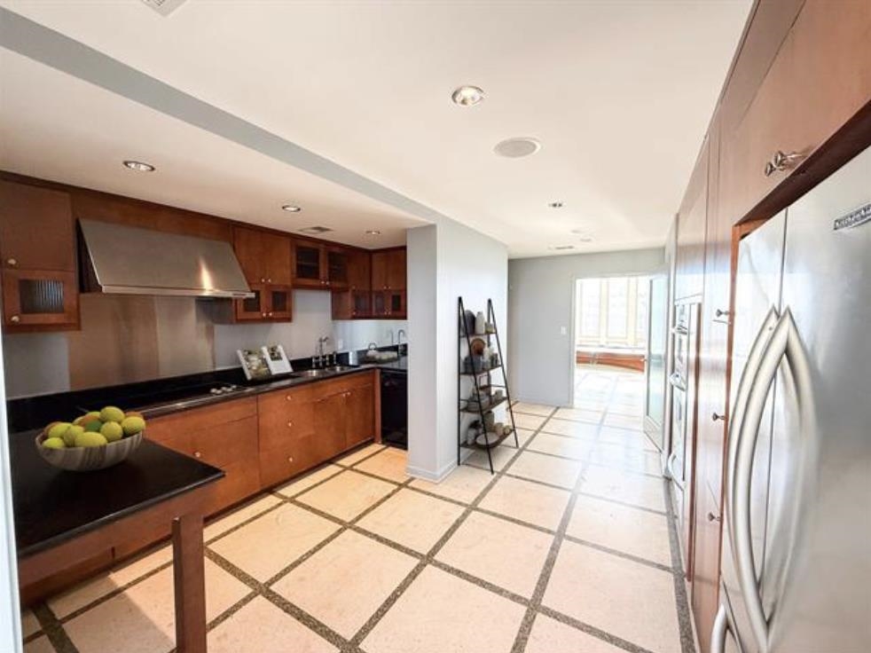 66 MONROE AVE RG 1-3