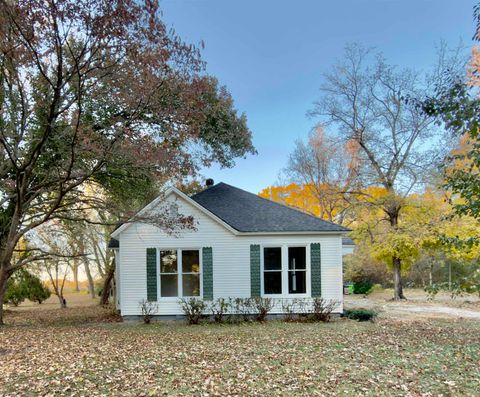 Photo of 8620 KERRVILLE-ROSEMARK RD, Unincorporated, TN 38053 (MLS # 10209825)