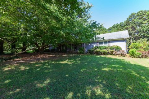 Photo of 688 SPRING CREEK LAW RD, Jackson, TN 38305 (MLS # 10202289)