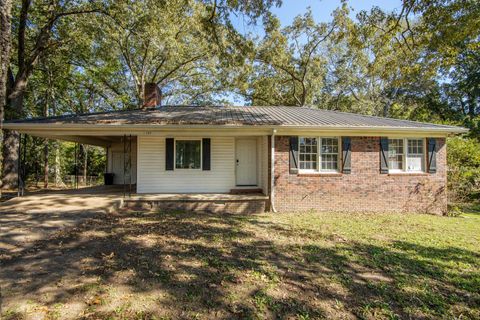 Photo of 165 PHILLIPS DR, Savannah, TN 38372 (MLS # 10207161)