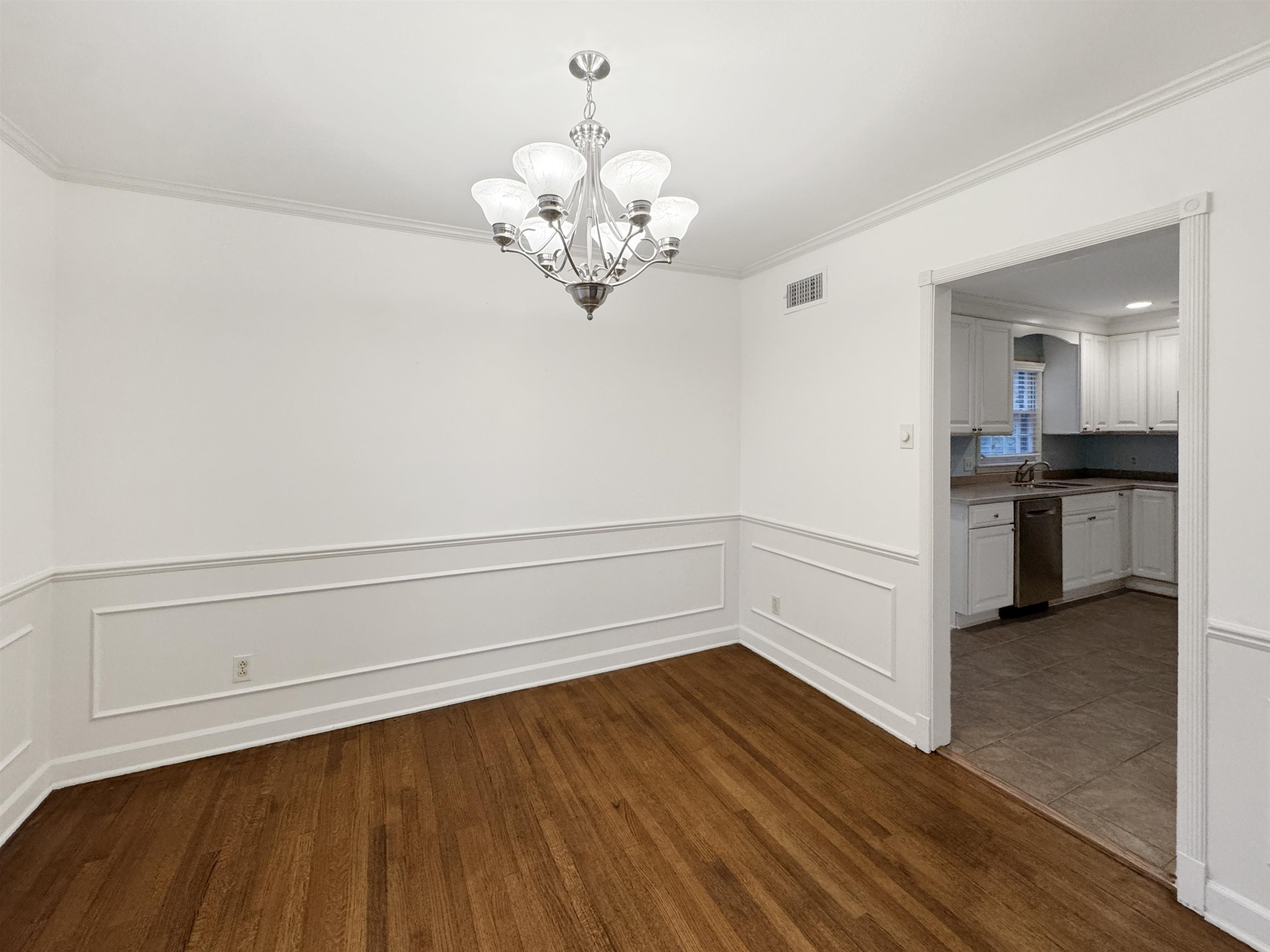 Memphis, Tennessee 38120, United States, 3 Bedrooms Bedrooms, ,2 BathroomsBathrooms,Residential,Active,234775