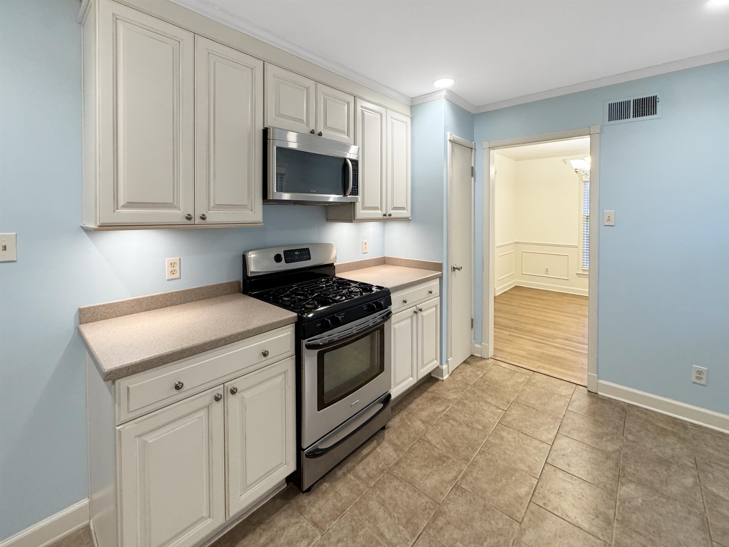 Memphis, Tennessee 38120, United States, 3 Bedrooms Bedrooms, ,2 BathroomsBathrooms,Residential,Active,234775