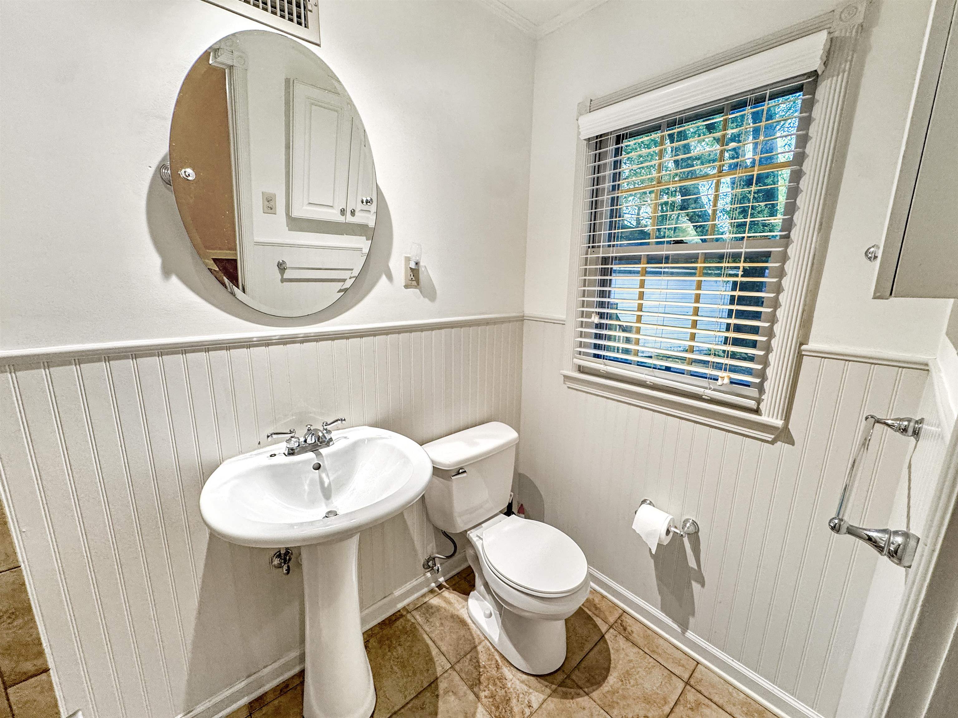 Memphis, Tennessee 38120, United States, 3 Bedrooms Bedrooms, ,2 BathroomsBathrooms,Residential,Active,234775