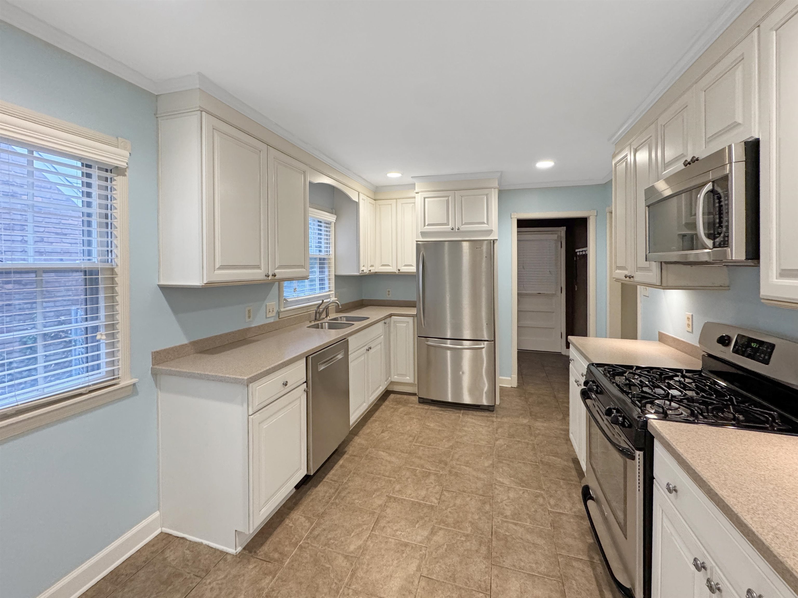 Memphis, Tennessee 38120, United States, 3 Bedrooms Bedrooms, ,2 BathroomsBathrooms,Residential,Active,234775