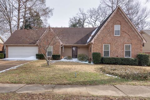 Photo of 3758 OAK FOREST DR, Bartlett, TN 38135 (MLS # 10214105)