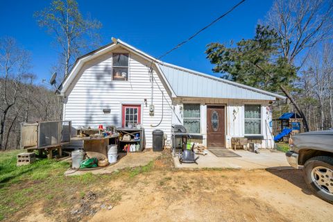 Photo of 590 BURKS RD, Savannah, TN 38372 (MLS # 10217047)