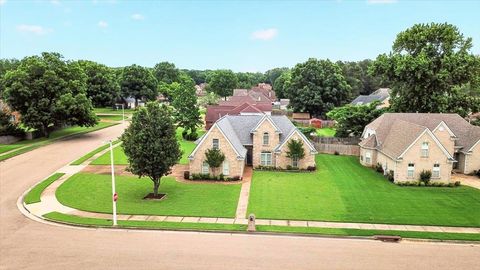 Photo of 4450 GUINEVERE LN, Bartlett, TN 38135 (MLS # 10222226)