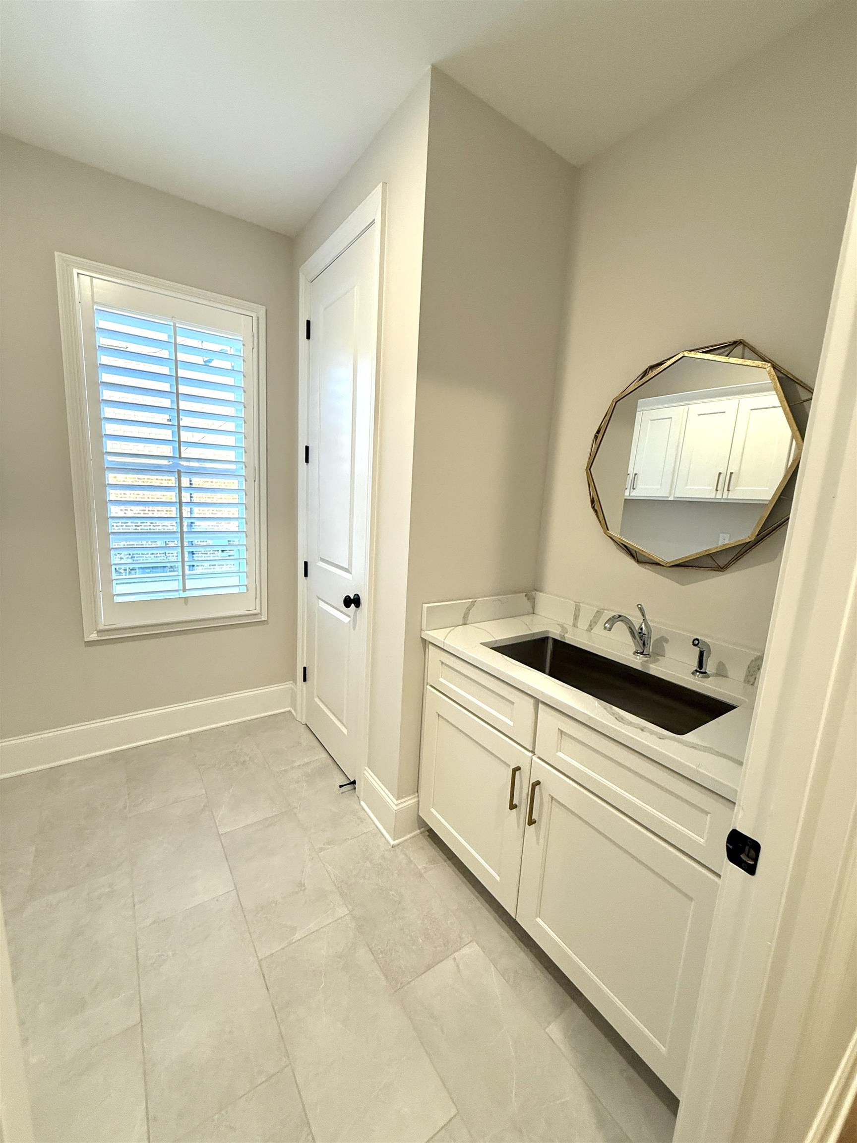 Unincorporated, Tennessee 38017, United States, 4 Bedrooms Bedrooms, ,5 BathroomsBathrooms,Residential,Pending,80222