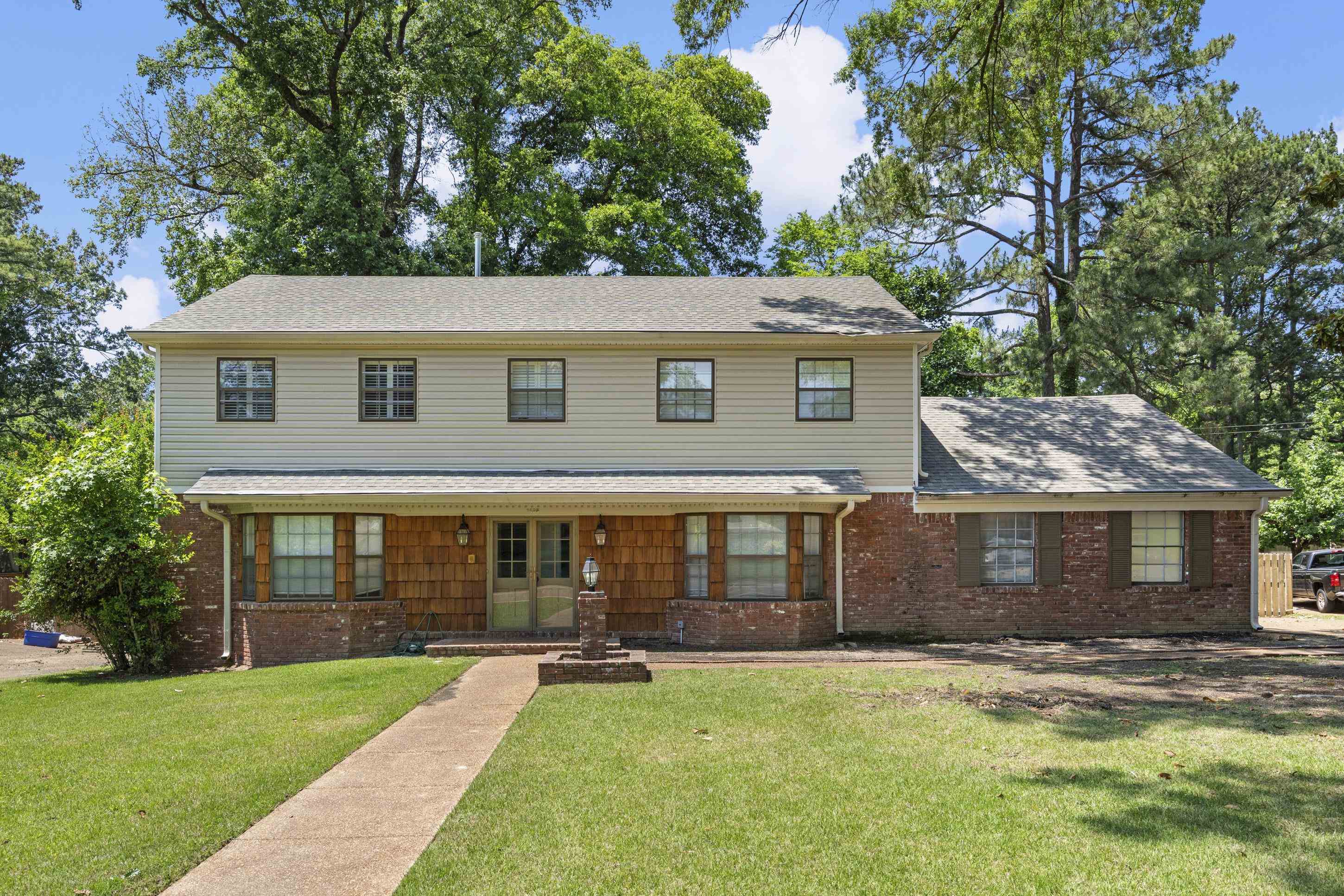 1595 POPLAR ESTATES PKY