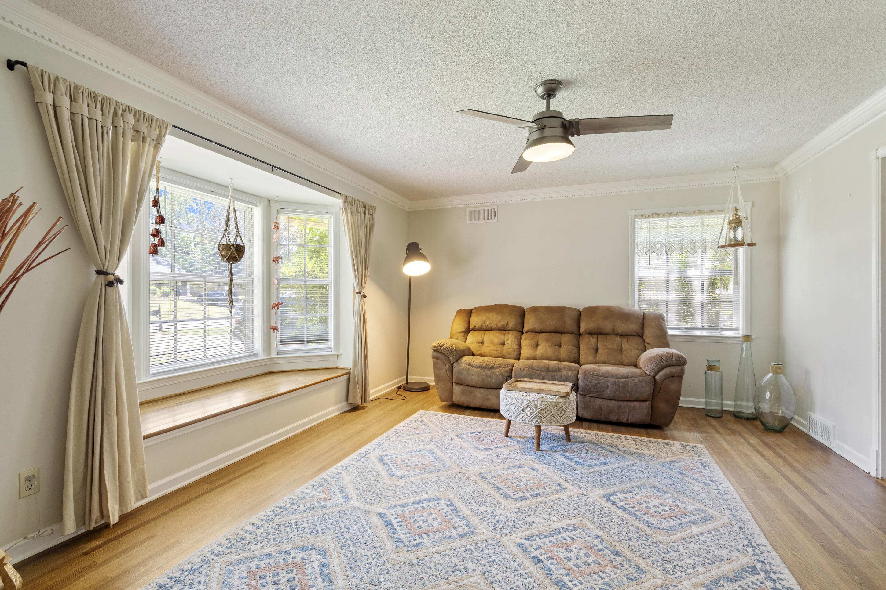 1595 POPLAR ESTATES PKY