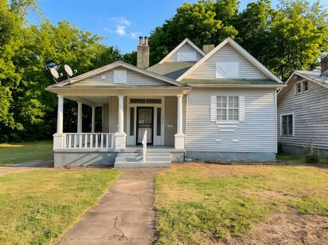 Photo of 1050 CUMMINGS ST, Memphis, TN 38106 (MLS # 10220203)