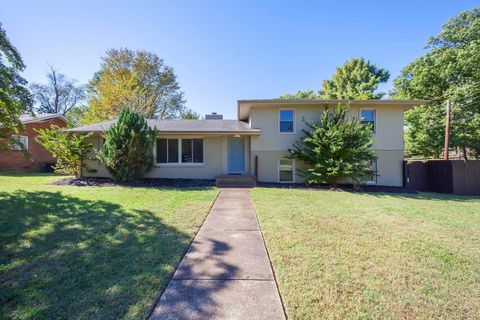 Photo of 7 ROBINHOOD LN, Jackson, TN 38305 (MLS # 10208202)