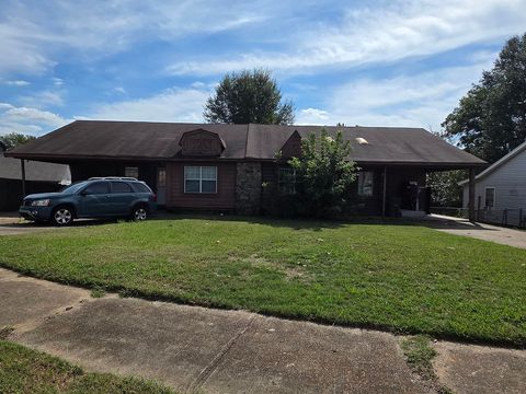 Photo of 6523 WIMBLE RD, Memphis, TN 38134 (MLS # 10208178)