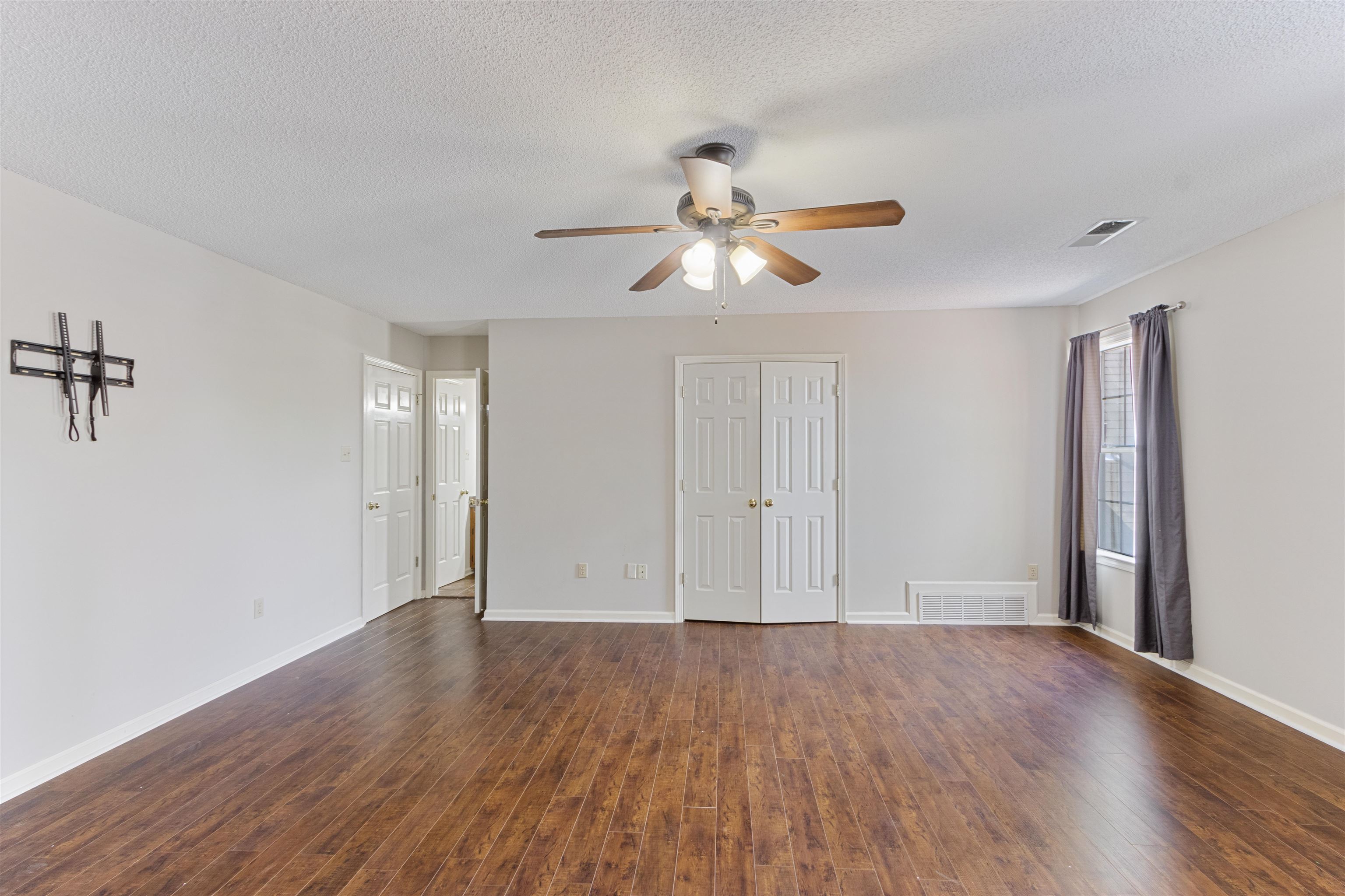 Bartlett, Tennessee 38002, United States, 5 Bedrooms Bedrooms, ,4 BathroomsBathrooms,Residential,Active,23524