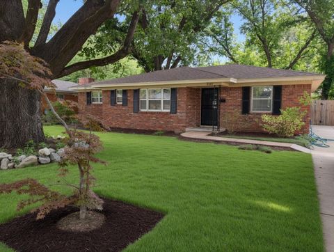 Photo of 5107 WHITEWAY DR, Memphis, TN 38117 (MLS # 10220796)